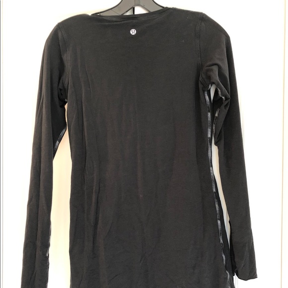 Lululemon long sleeve reversible shirt - Picture 3 of 3